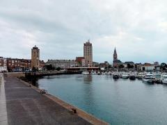Im charmanten-Mix-von-altem-und-neuem-Dunkerque
