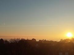 Herrlicher Sonnenaufgang-wenn-es-ein-schöner-Tag-wird