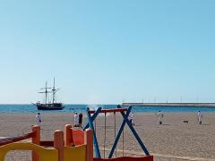 Piratenschauspiel mit-Schiff-und-Pulverqualm