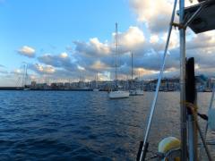 Hinter der-Marina-unser-Ankerplatz