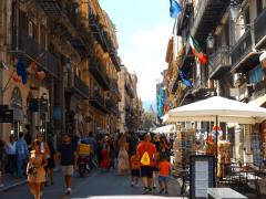 Palermos Altstadttouristenleben