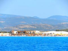Golfo-di-Palmas-Partymeile-am Strand