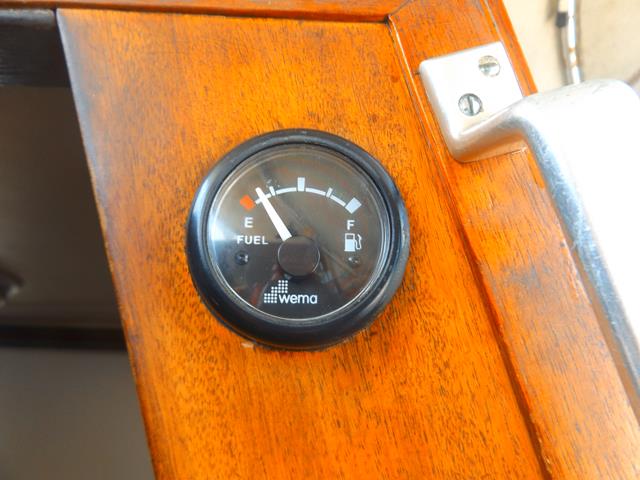 Vor Langkawi, Malaysia: Diesel fast leer