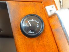 Vor Langkawi, Malaysia: Diesel fast leer