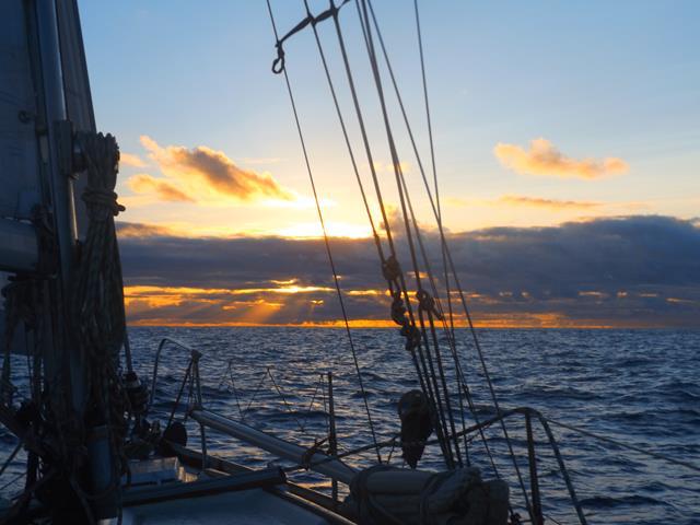 Tag-3: Sonnenuntergang-auf-See