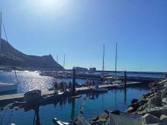 Ablegen: Ein-letzter-Blick-auf-Gegenwinds-Liegeplatz-in-Porto-Santo