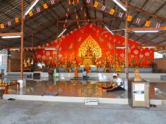 Big Budda: um zu beten stehen Priester bereit