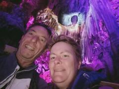 St. Michael Cave, der-Engel-hinter-uns