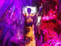 St. Michael Cave der-Engel