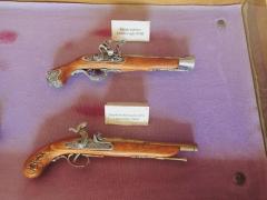 Handfeuerwaffen kunstvoll-gefertigt
