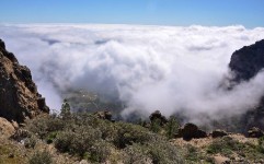 Gran Canaria verhüllt sich unter Wolken